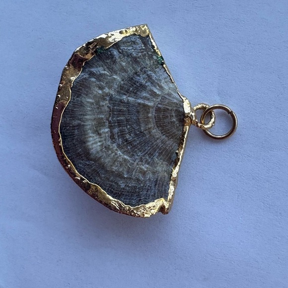 Beautiful Mushroom Coral Shell Pendant Necklace with Real Gold, Handmade - Picture 5 of 8